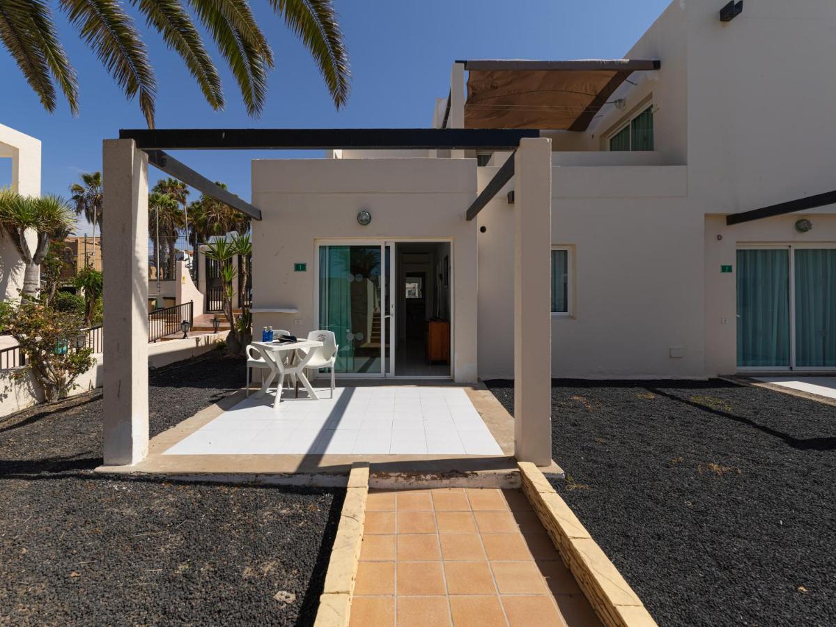 Homeforguest Apartamento 13 Con Terraza Y Piscina En Corralejo Exterior photo