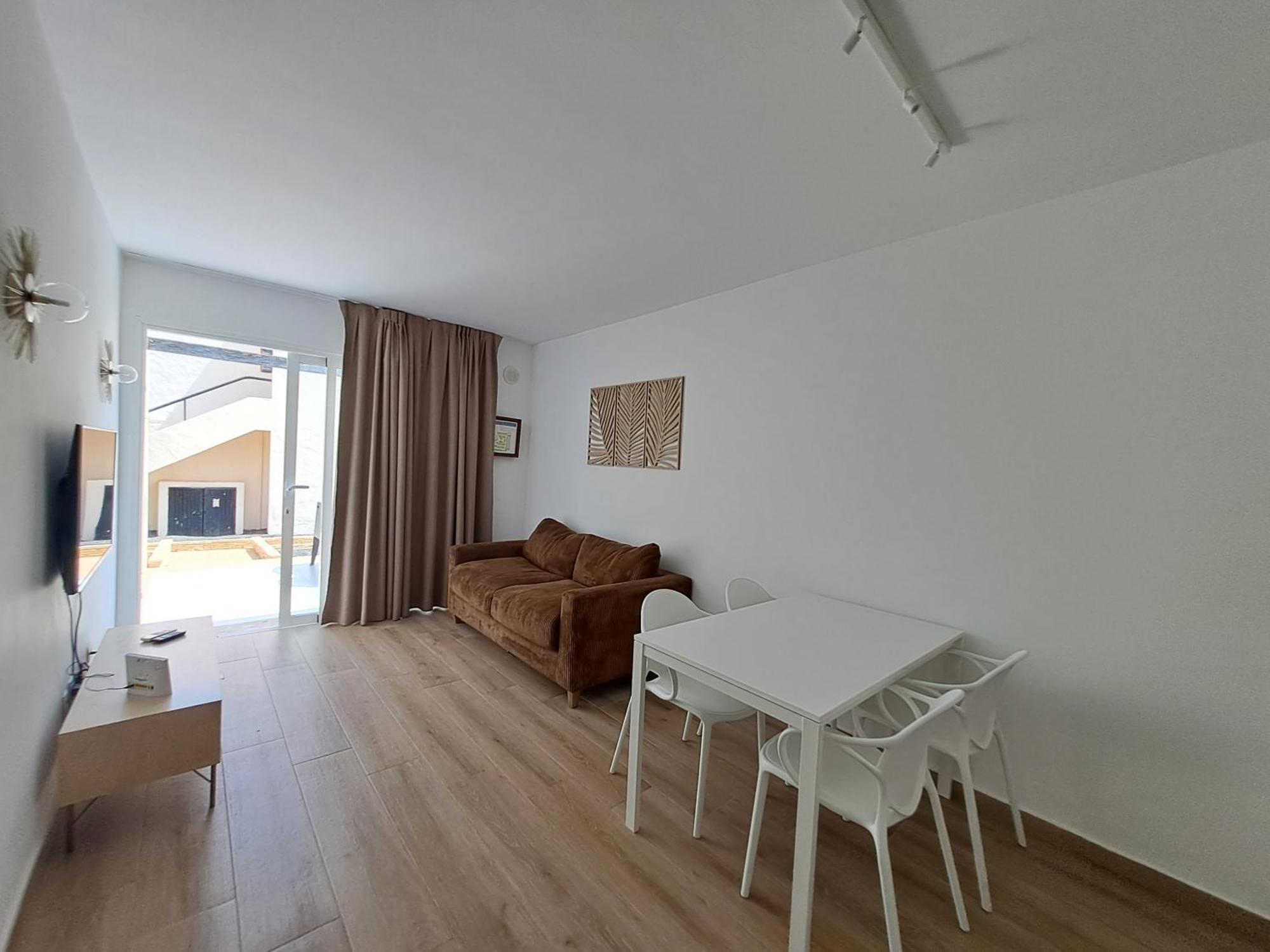 Homeforguest Apartamento 13 Con Terraza Y Piscina En Corralejo Exterior photo