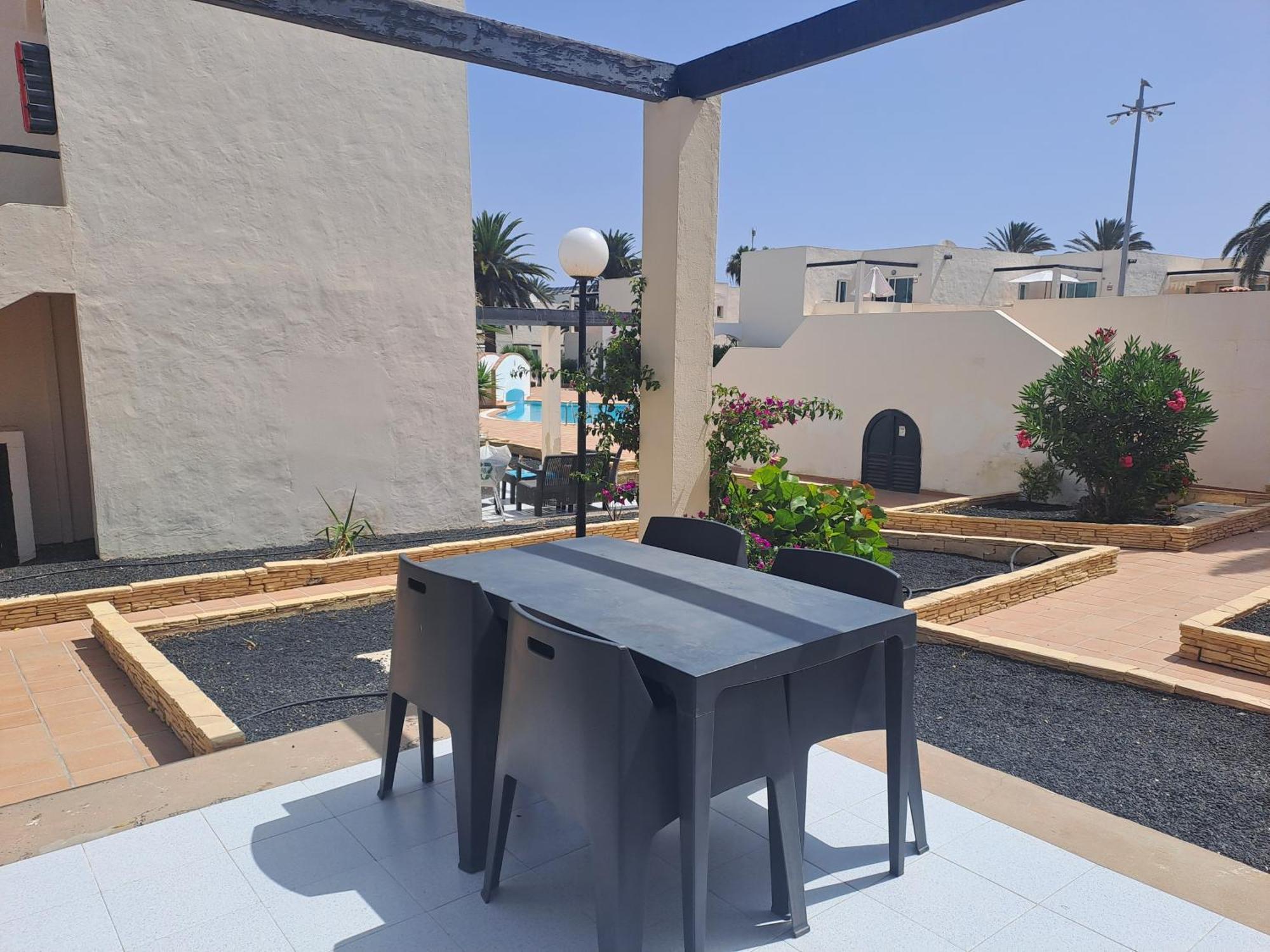 Homeforguest Apartamento 13 Con Terraza Y Piscina En Corralejo Exterior photo